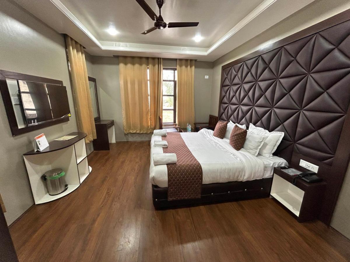 Fair Mount, Airport Road, Humhama Srinagar Hotel Ngoại thất bức ảnh