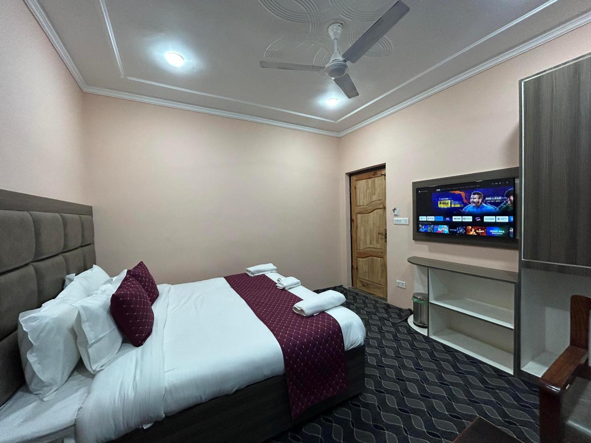 Fair Mount, Airport Road, Humhama Srinagar Hotel Phòng bức ảnh
