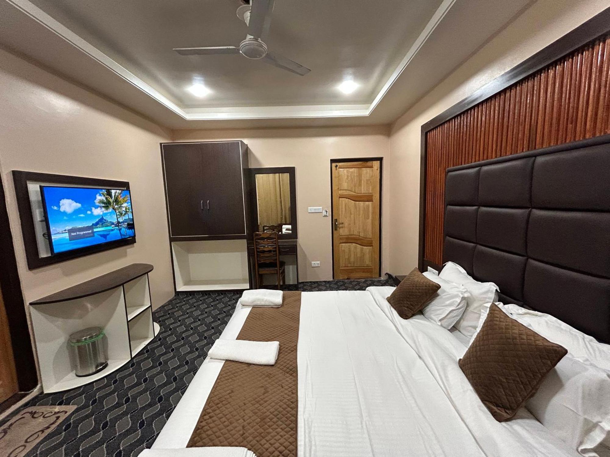 Fair Mount, Airport Road, Humhama Srinagar Hotel Phòng bức ảnh